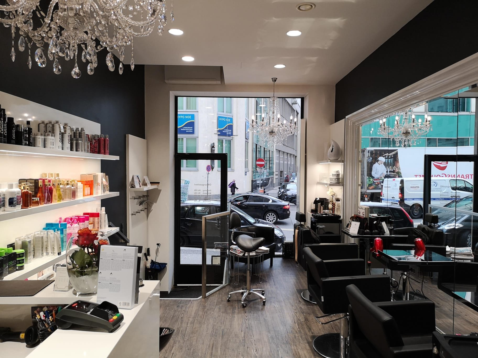 Ekaterina Edlmayer Hair Salon - Friseur termine in 1010 Wien online buchen