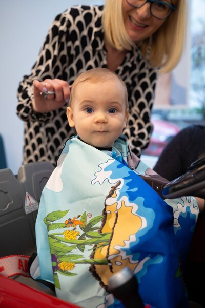 Salon Friseur Bella     Claudia